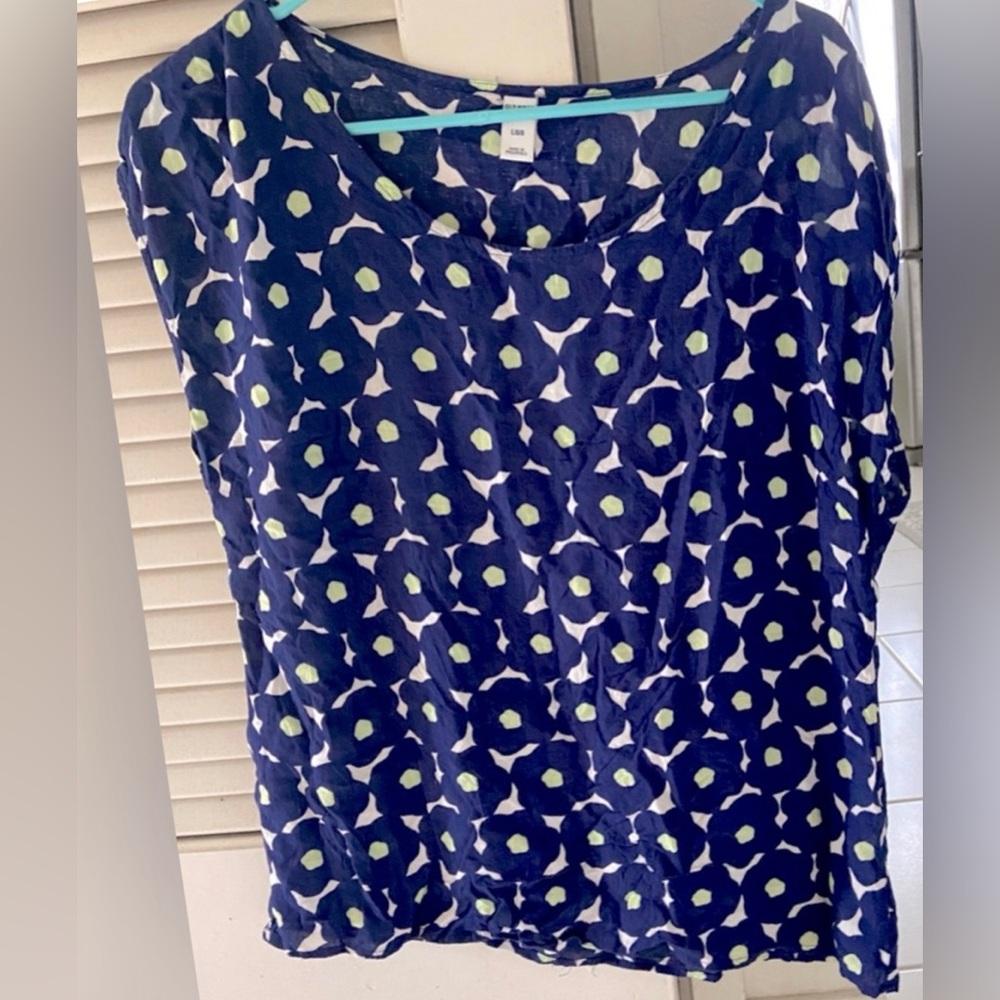 Old Navy blue floral top Sz M